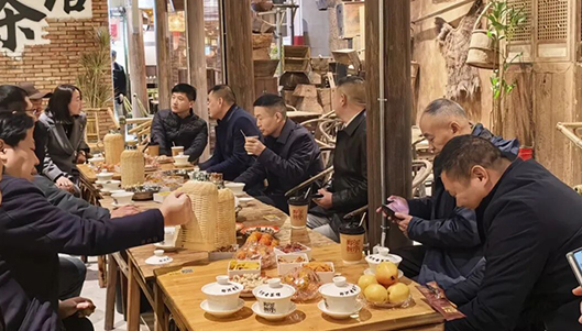 我会举行迎新春座谈会
